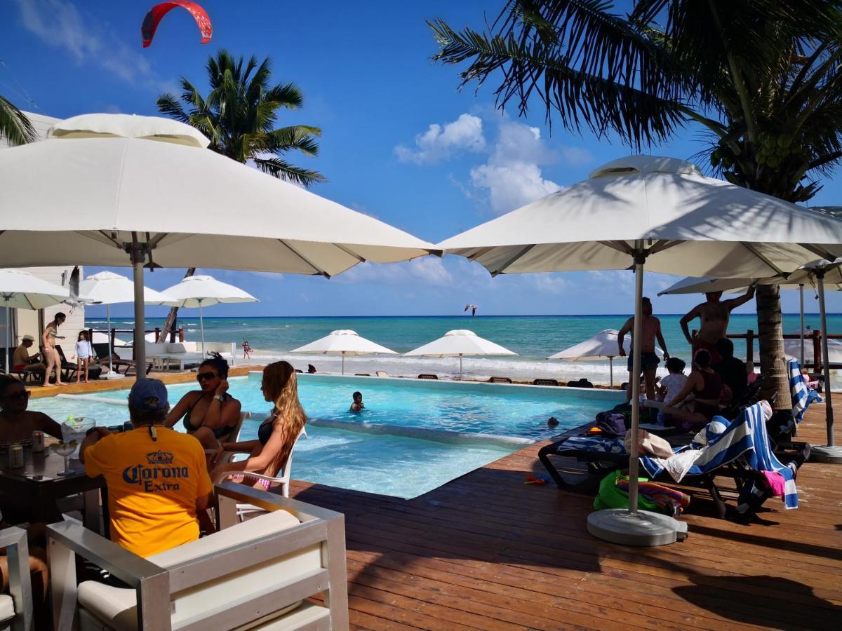 Beachside Corasol El Amanecer De Frida Para 2 Personas 普拉亚卡门 外观 照片
